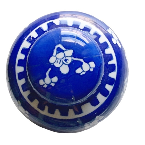 VINTAGE Chinese porcelain jar with lid - Picture 5 of 13